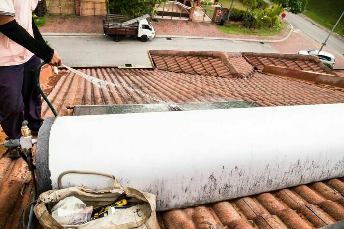 cleaning solar hot water system panels in perth