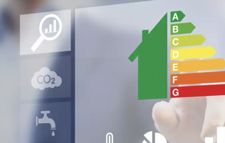 What is the power consumption of a heat pump according to its COP?